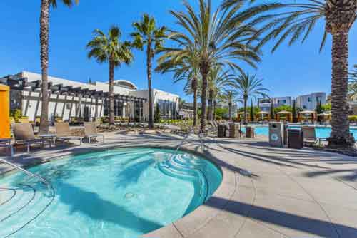 Jacuzzi and fitness center at Three Sixty South Bay