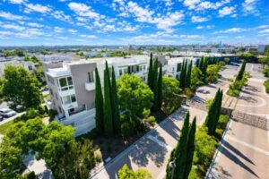 5550 Boardwalk Hawthorne CA